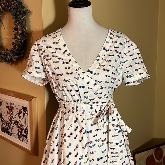 BODEN Size 12 R Wrap-Dress VNeck ShortSleeve Cotton Sunglasses Print Kitsch - Picture 2 of 16